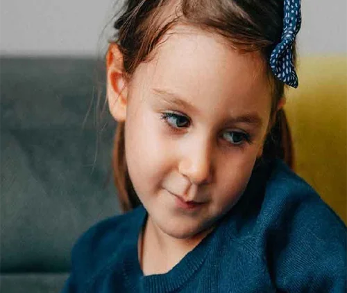 مقاله صوتی چگونه با کودکان خجالتی رفتار کنیم؟