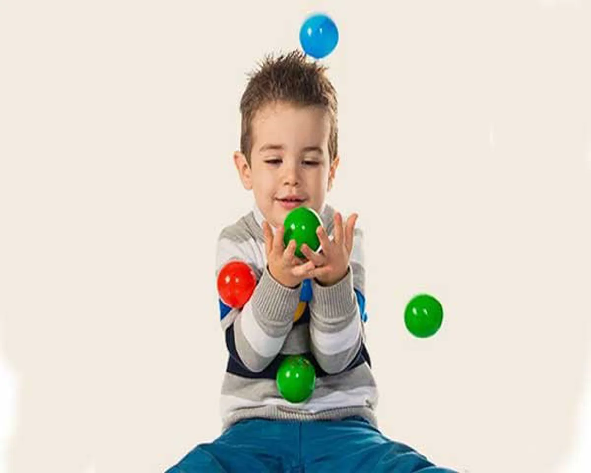حرف زدن کودکان با اشیاء